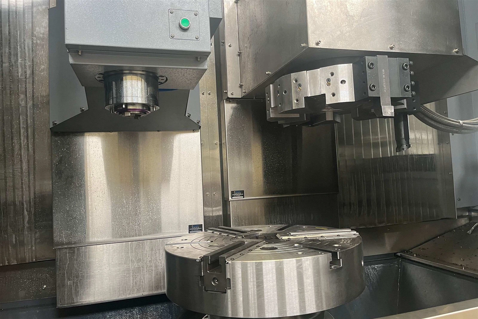 Overall Structure of Vertical Turning-Milling Machine Overall Structure of Vertical Turning-Milling Machine